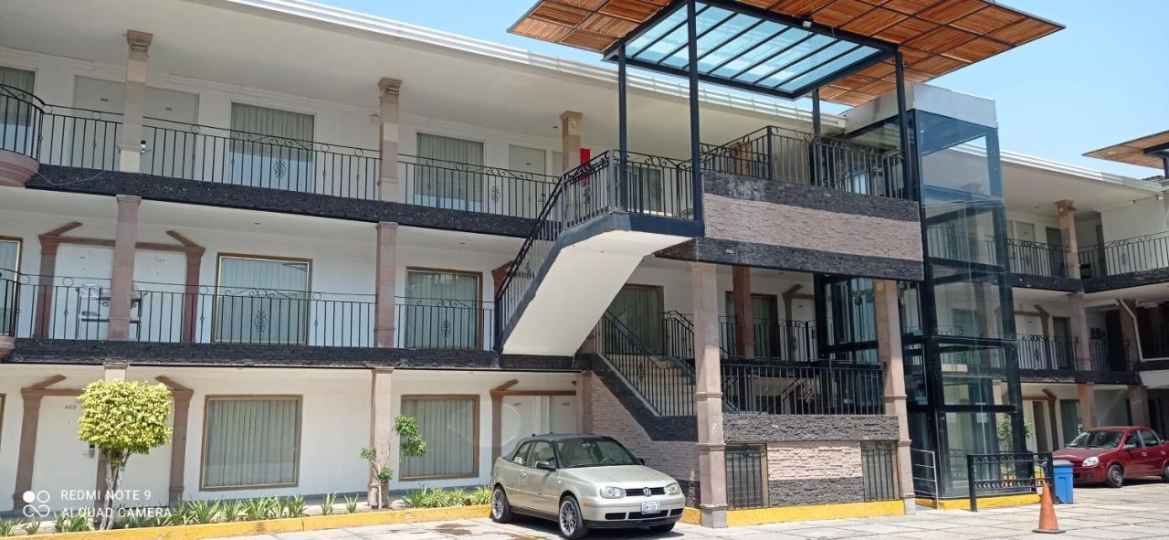 Hotel Flamingo Irapuato Extérieur photo