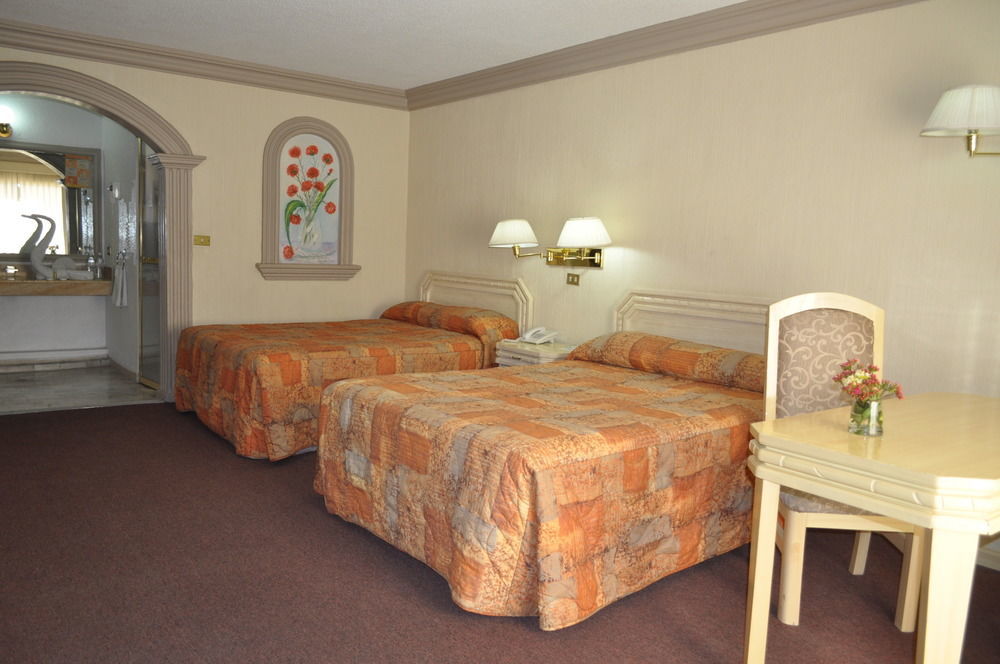 Hotel Flamingo Irapuato Extérieur photo