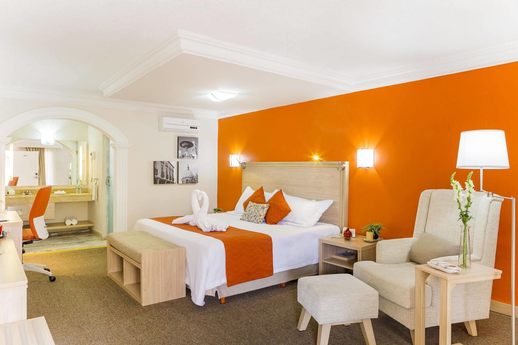Hotel Flamingo Irapuato Extérieur photo