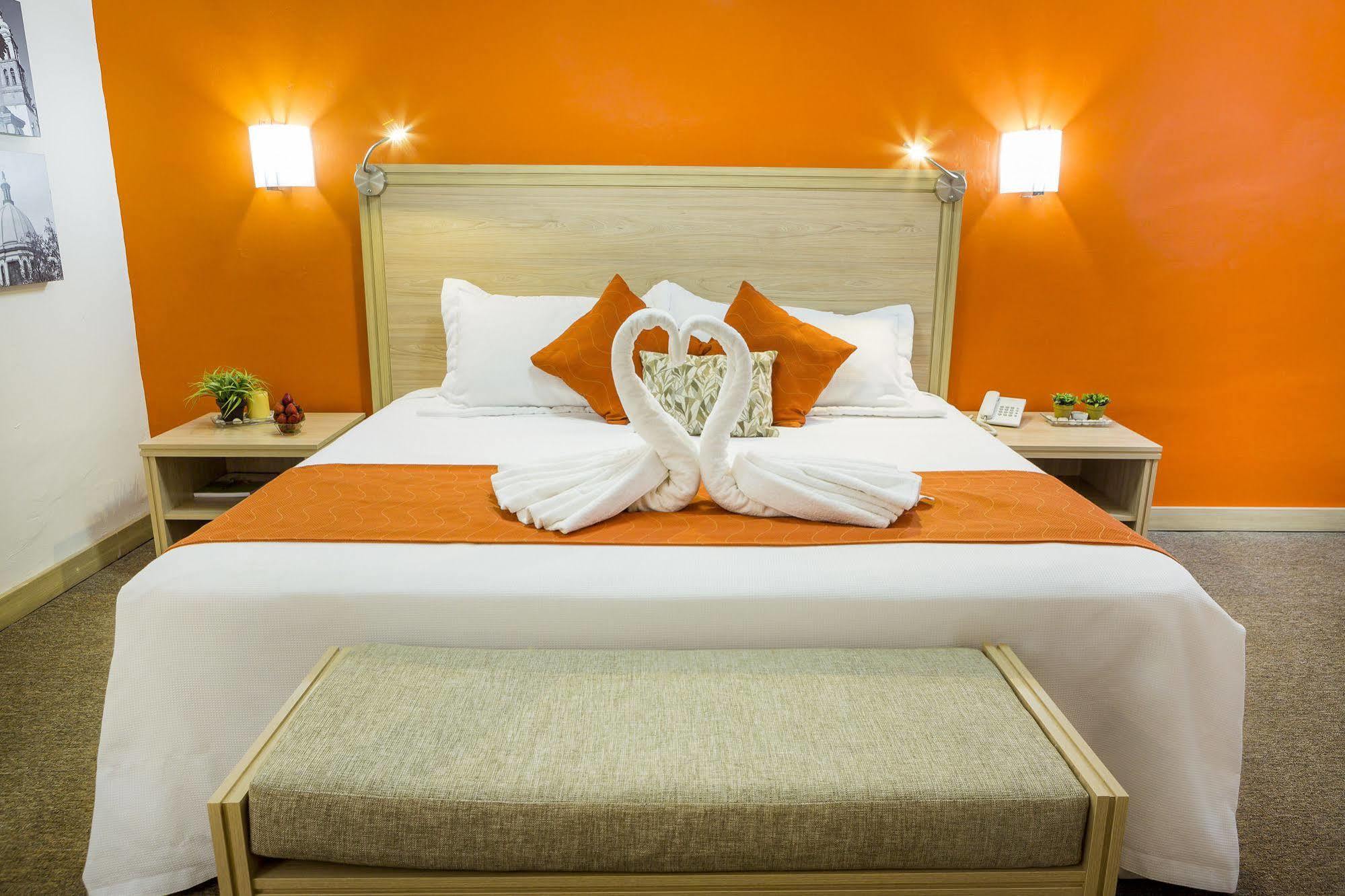 Hotel Flamingo Irapuato Extérieur photo