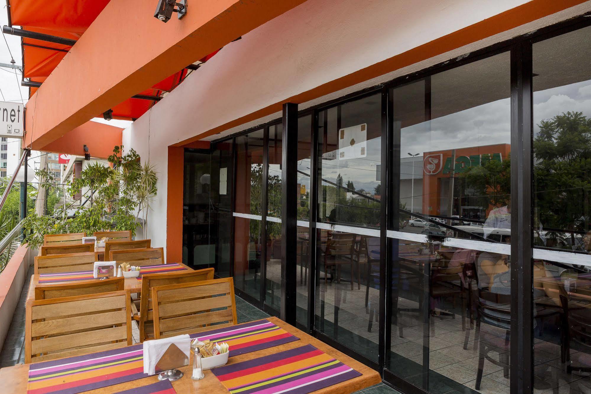 Hotel Flamingo Irapuato Extérieur photo