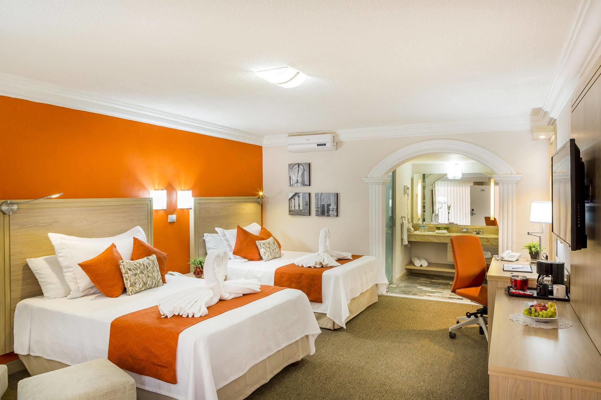Hotel Flamingo Irapuato Extérieur photo