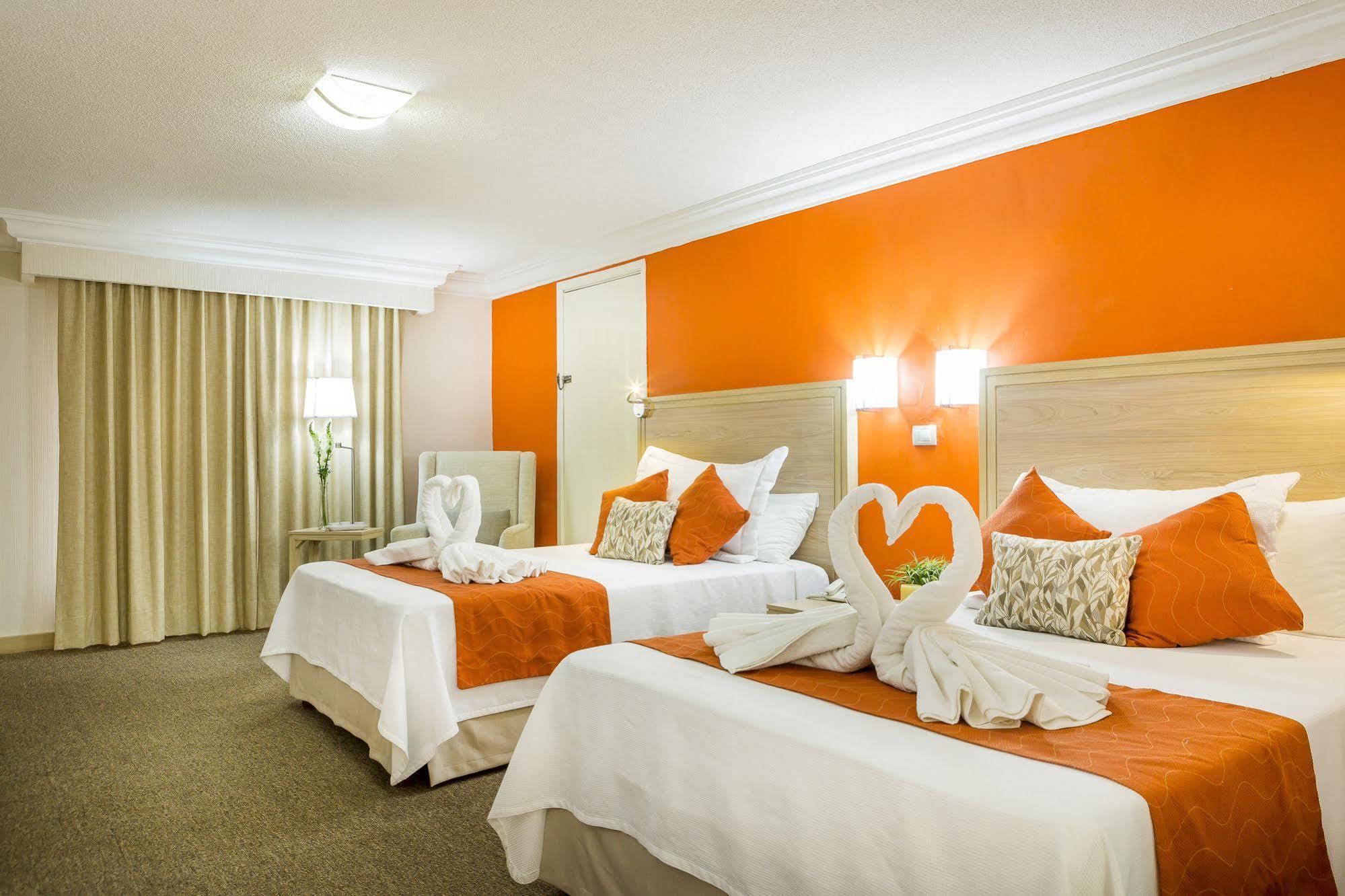 Hotel Flamingo Irapuato Extérieur photo