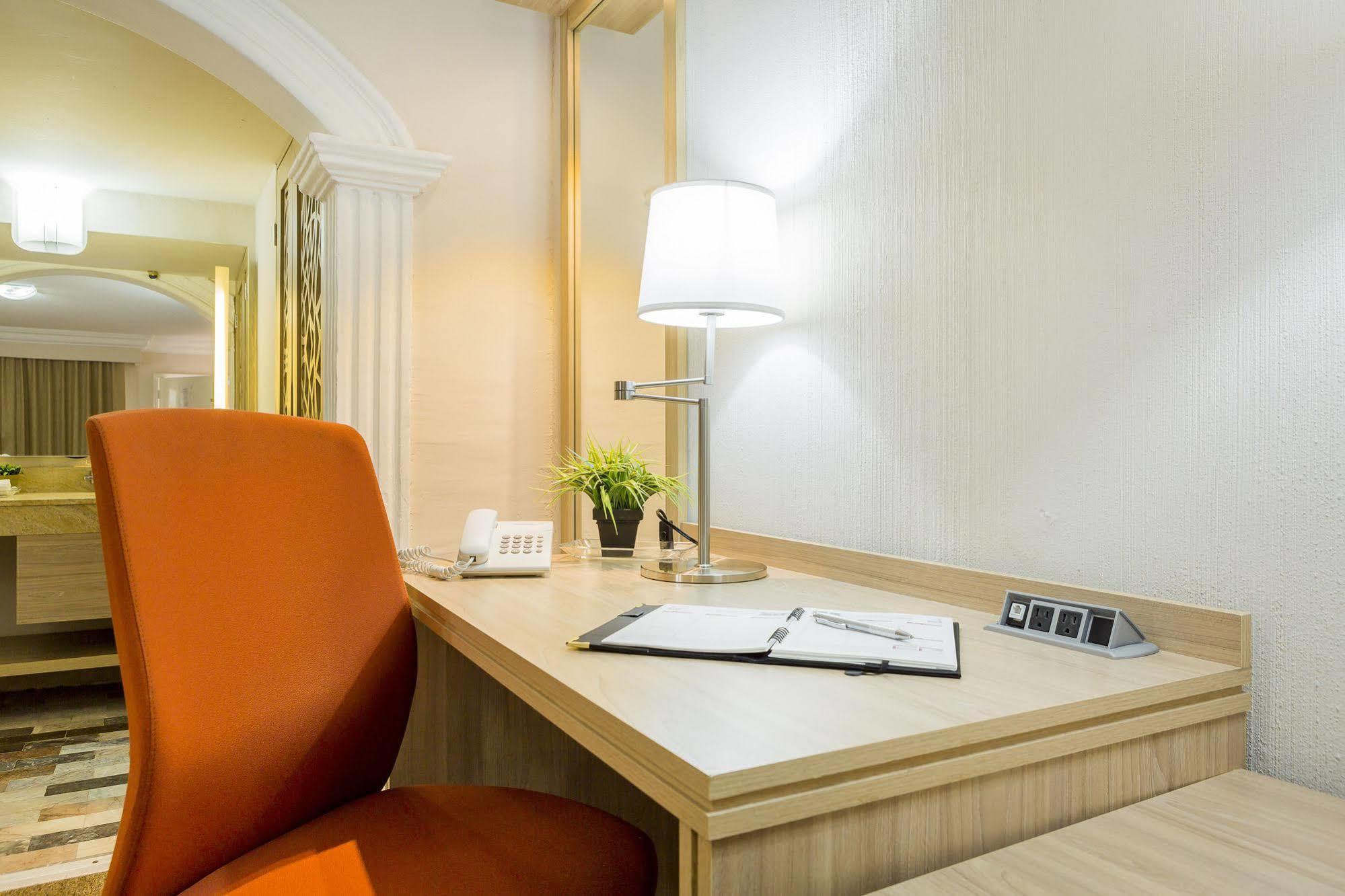 Hotel Flamingo Irapuato Extérieur photo