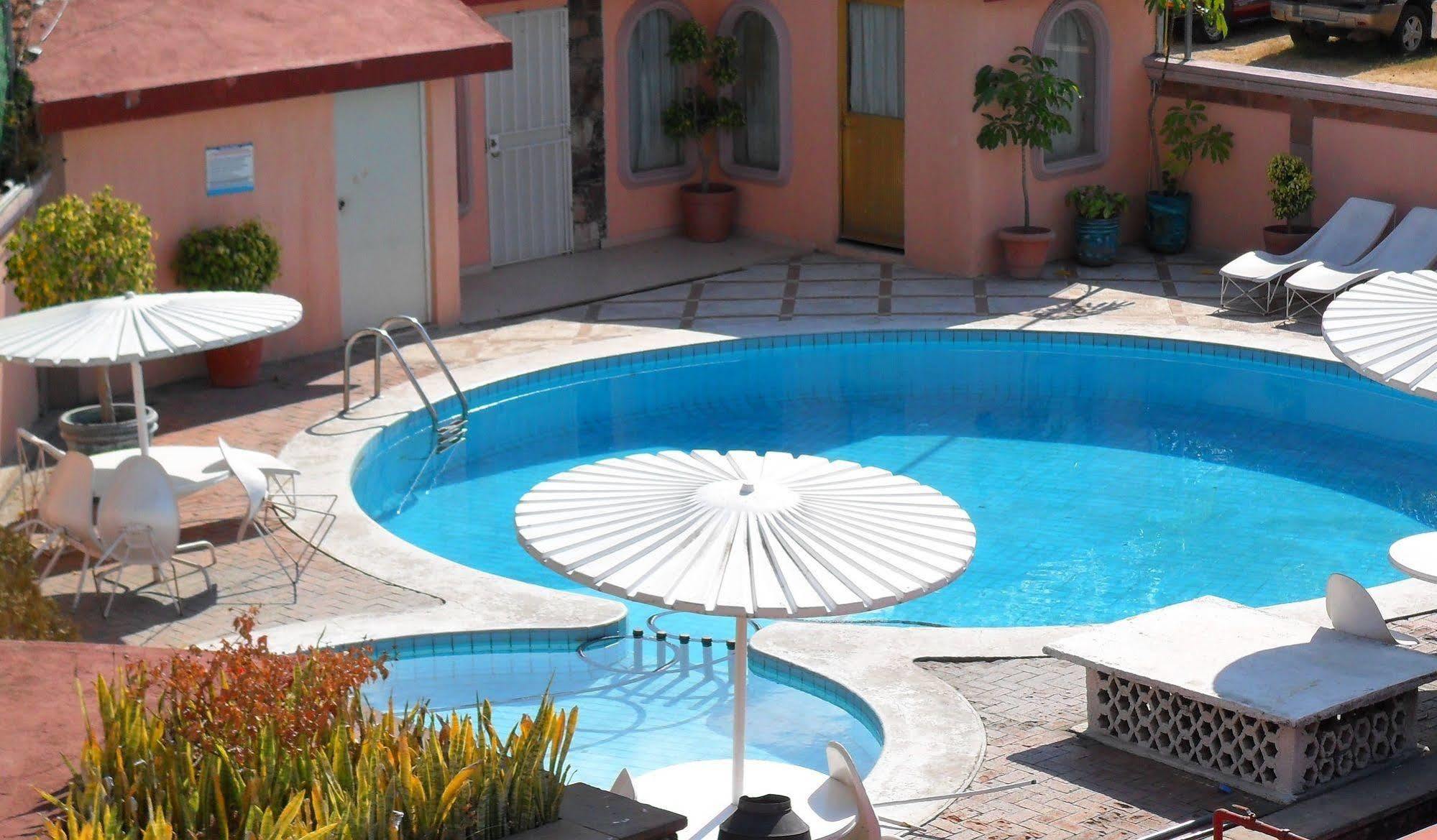 Hotel Flamingo Irapuato Extérieur photo